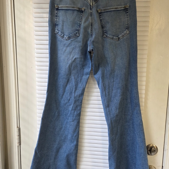 Good American Women's Sz. 12 Dolly "Jolean" Jeans. - Picture 6 of 14